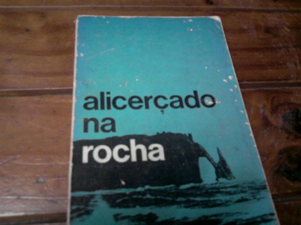 Alicerçado na Rocha